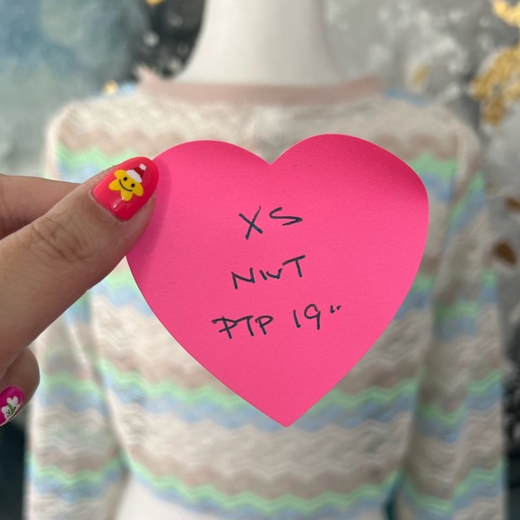 Sweet Minty Crocheted Top - Picture 5 of 6